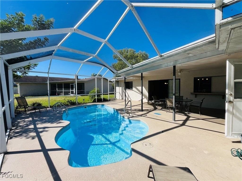 3019 Se 5th Pl - Photo 2 of 29