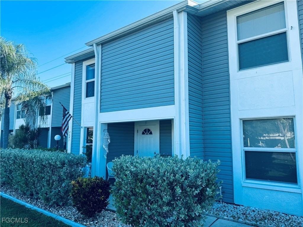 4641 Sw Santa Barbara Pl