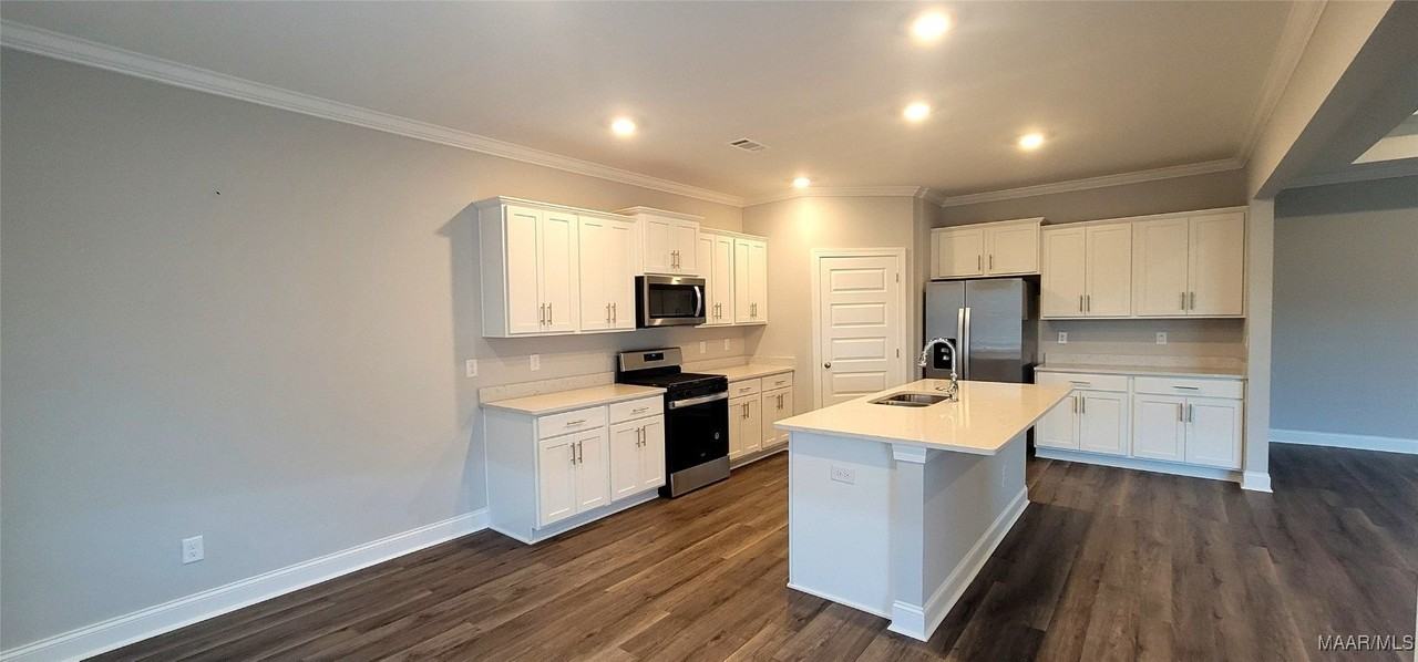 5108 Sedona Dr - Photo 6 of 31