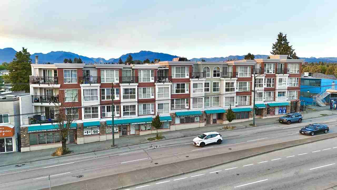 2973 Kingsway #PHX - Photo 2 of 28