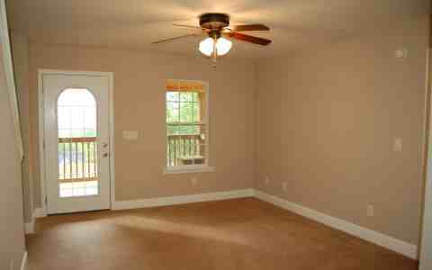 24 Depot Pl - Photo 2 of 8