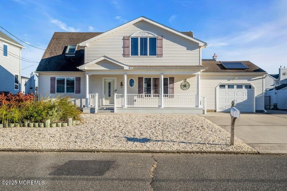 826 Forepeak Drive - Photo 2 of 50