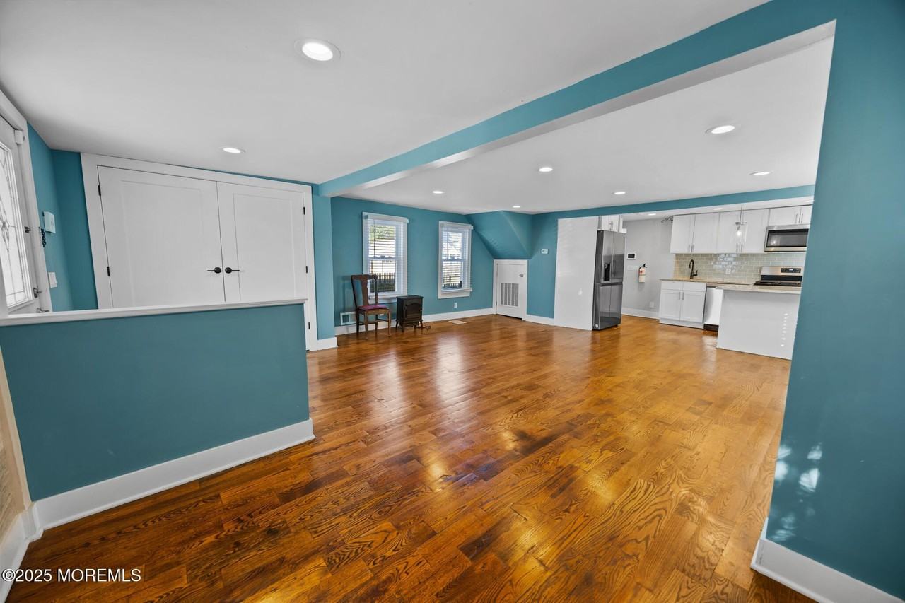 605 Ocean Gate Ave - Photo 6 of 45