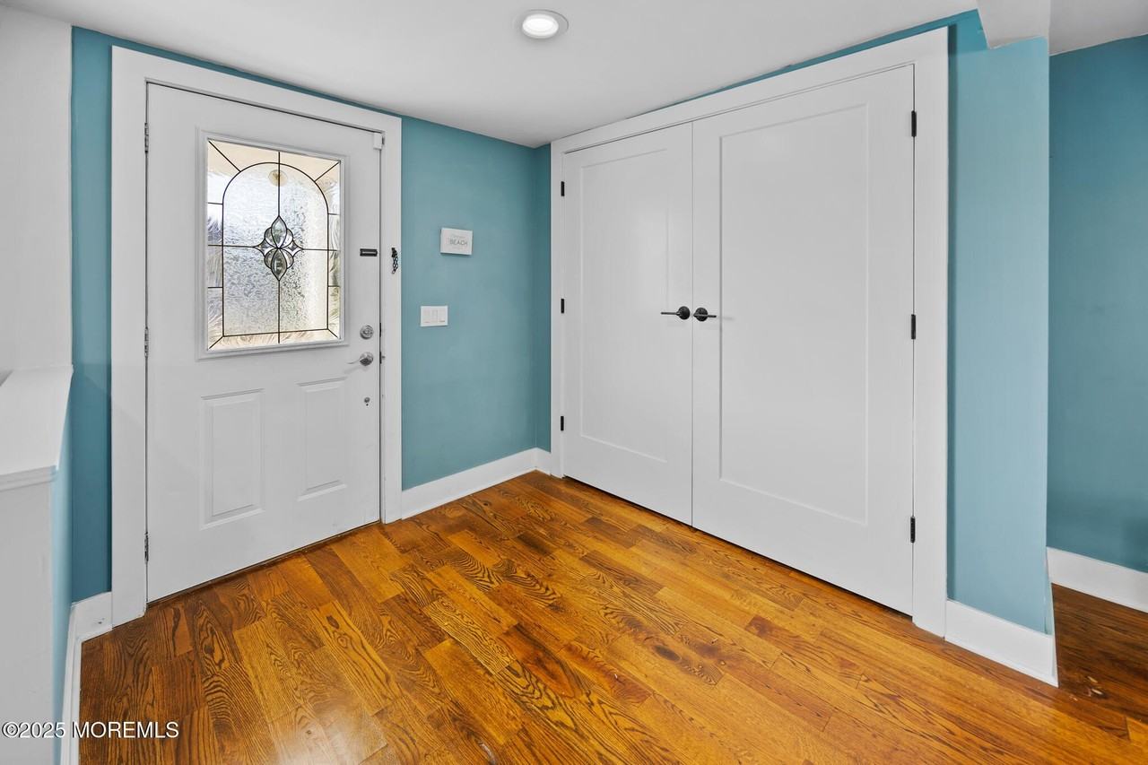 605 Ocean Gate Ave - Photo 7 of 45