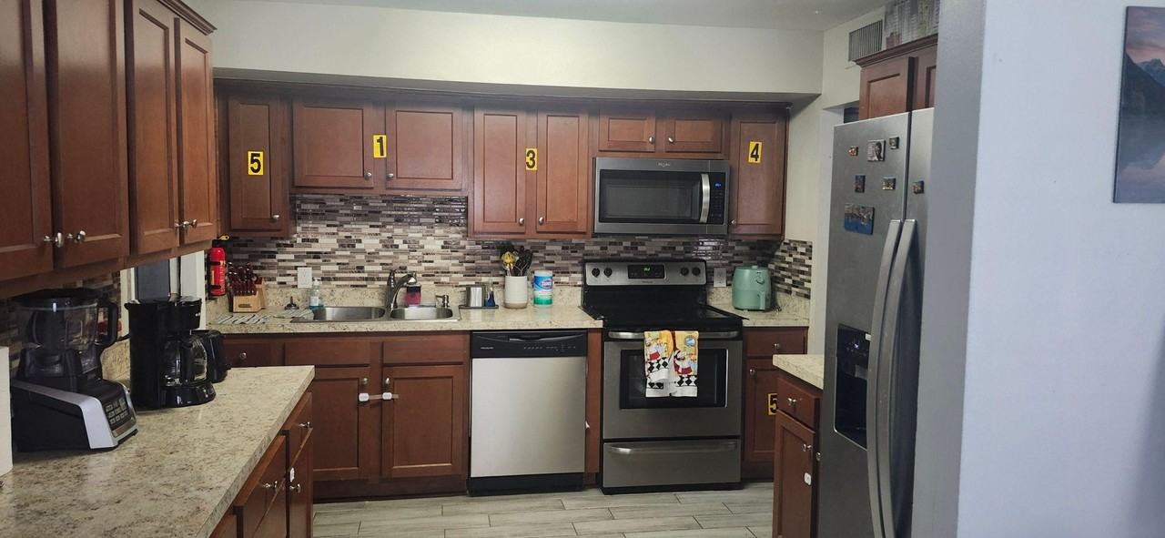 Antilles Ct - Photo 3 of 19