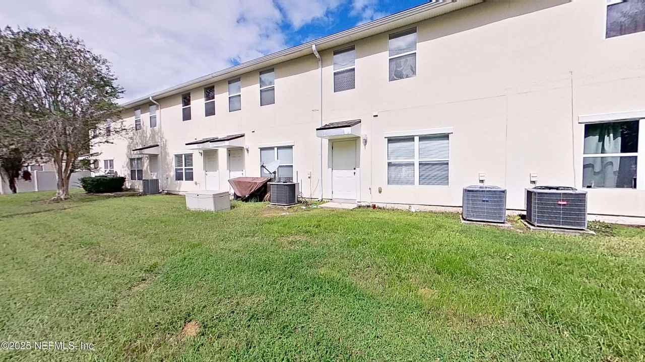 1209 Southern Stream Ct - Photo 4 of 19