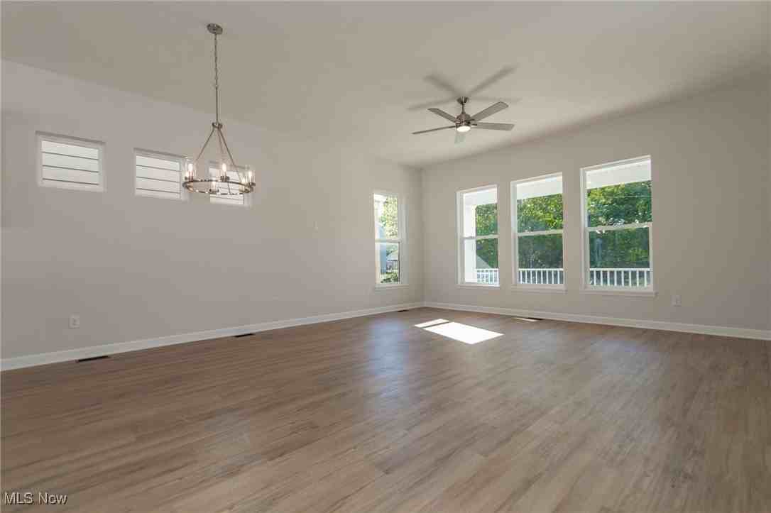 2265 E 97th St - Photo 4 of 33