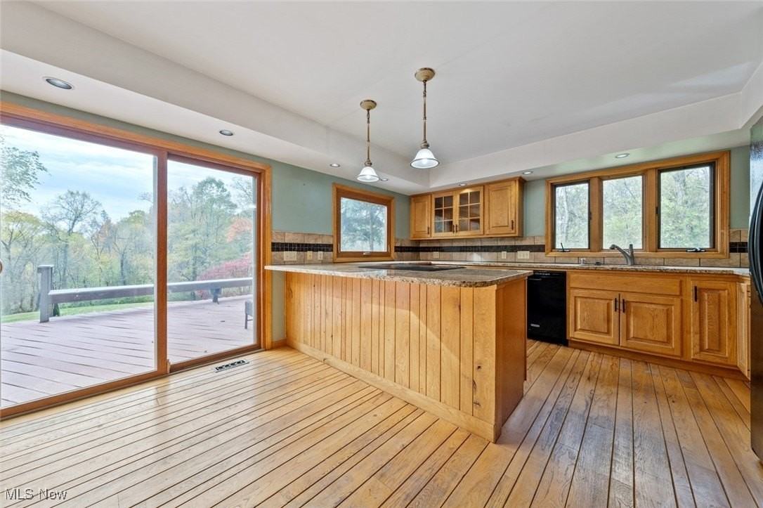 1720 Stine Rd - Photo 6 of 50