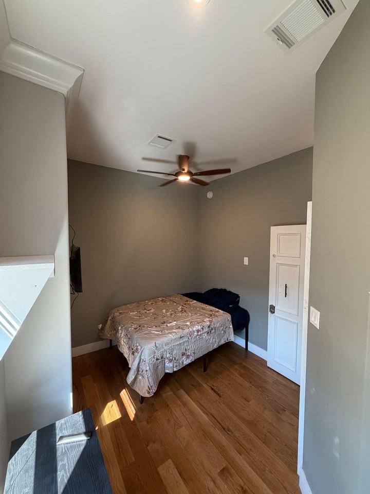 Summer St - Photo 6 of 11