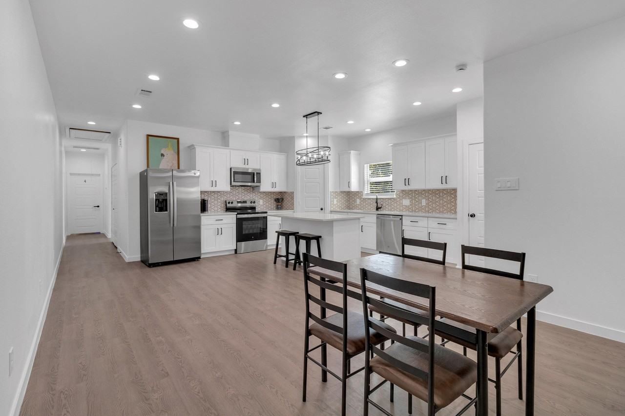 West Martin Luther King Jr Boulevard - Photo 6 of 30