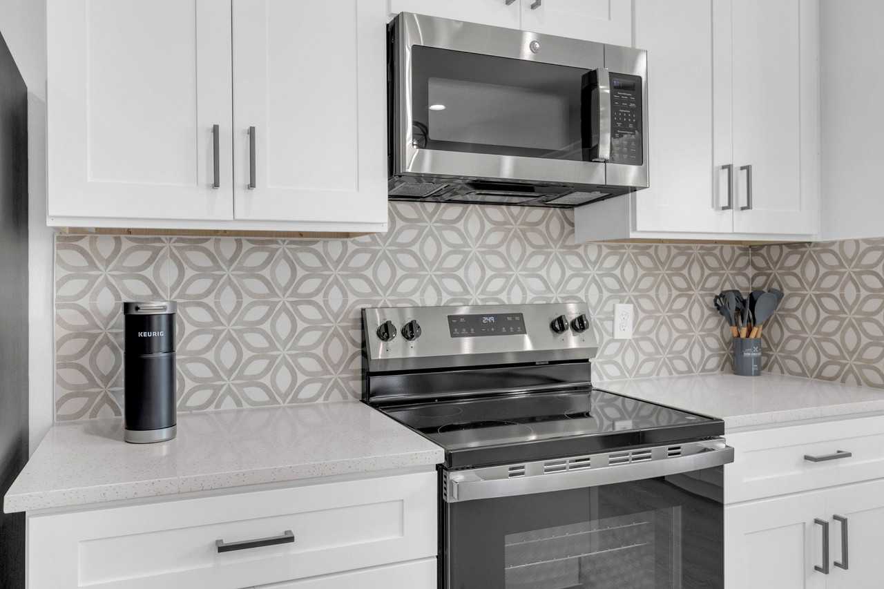 West Martin Luther King Jr Boulevard - Photo 7 of 30