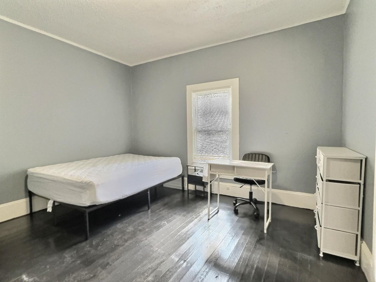 E Devonshire St - Photo 2 of 2