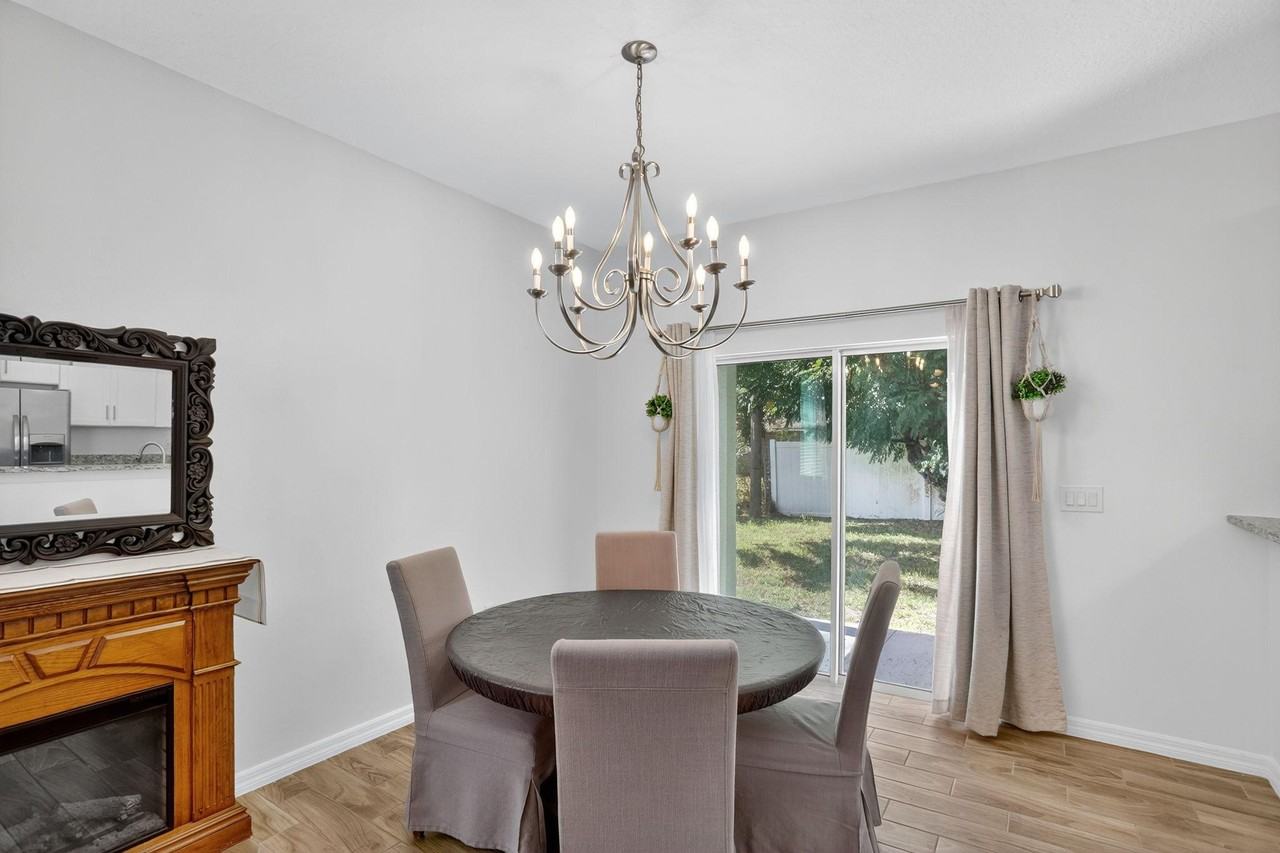 Pineview Dr - Photo 4 of 11