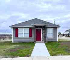 featured image of 2502 Annie Baxter Ave