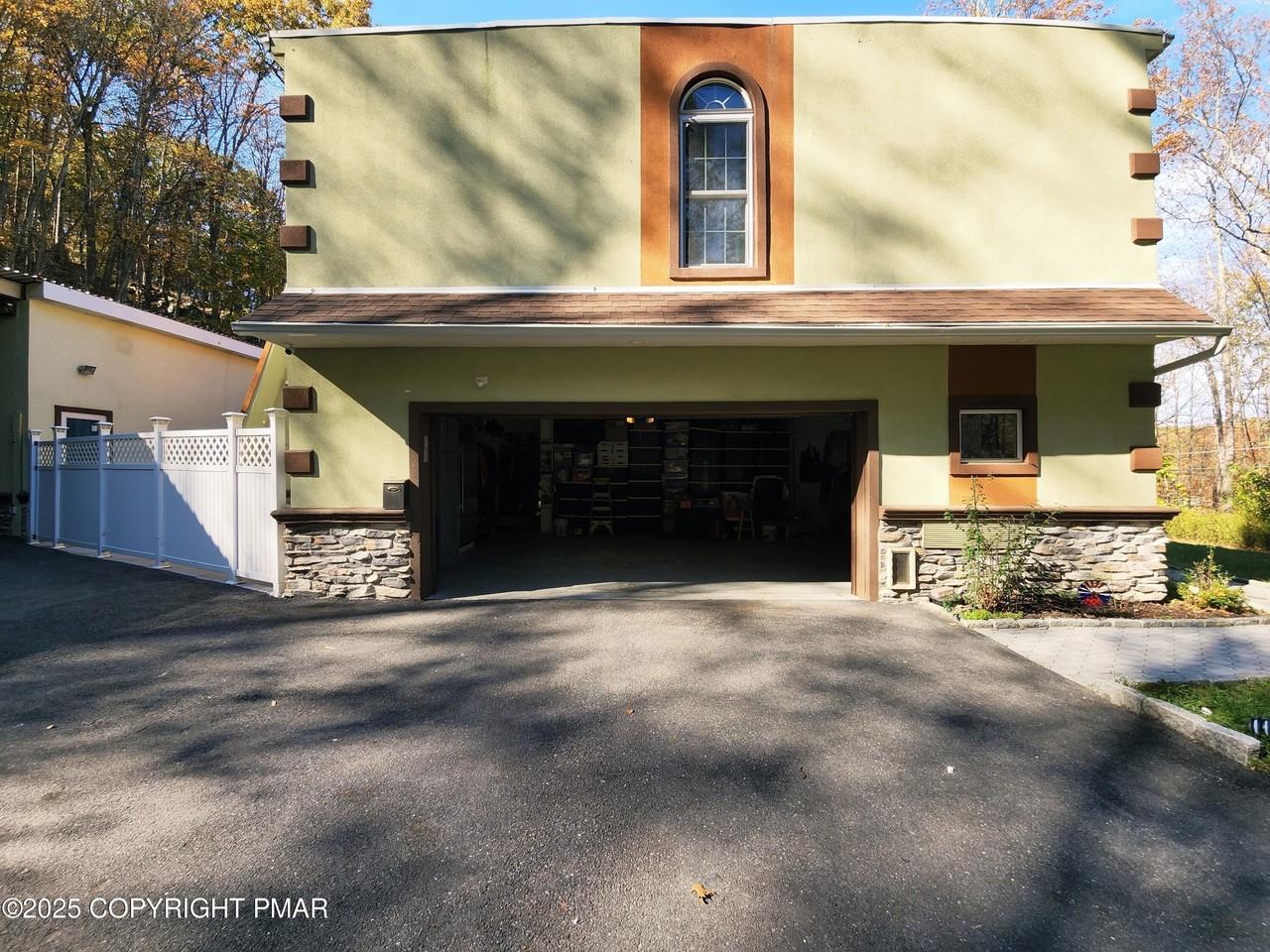 185 Quiet Valley Rd - Photo 3 of 43