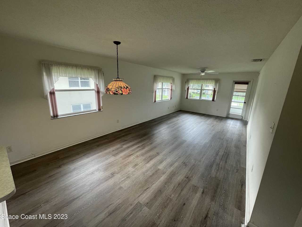 171 Cape Shores Cir Unit 3 #3 - Photo 5 of 23