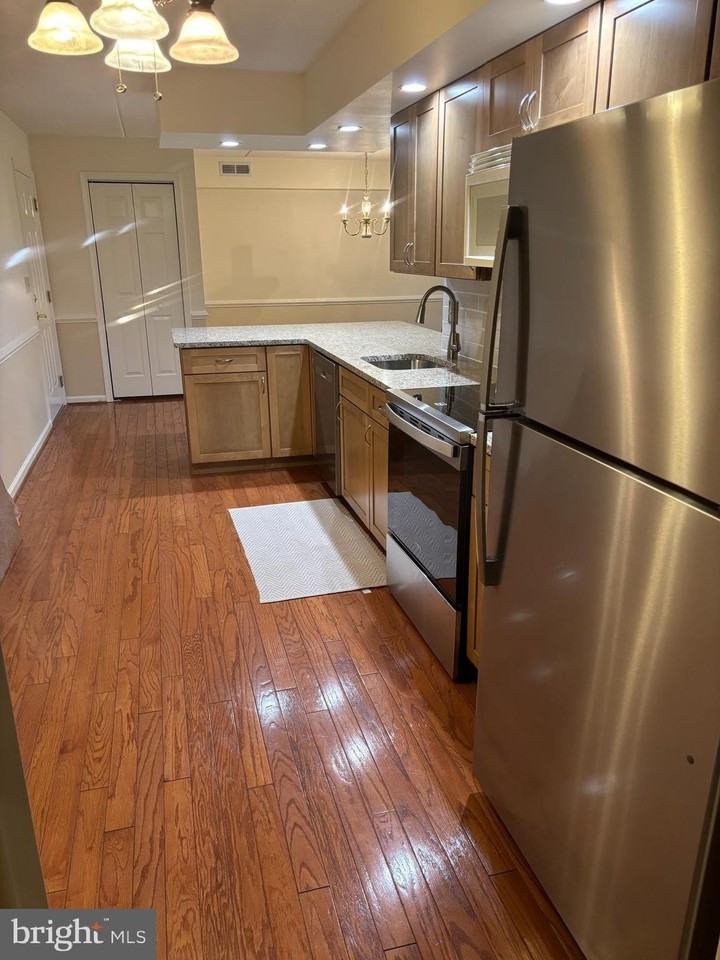 620 Brandon Rd - Photo 3 of 19