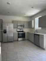 390 Ne 12th St - Photo 1 of 1