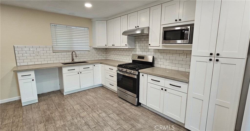 5421 N Traymore Ave - Photo 2 of 8