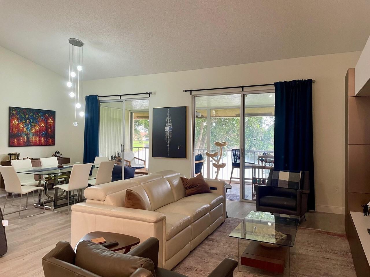 9709 Shadybrook Dr - Photo 7 of 50