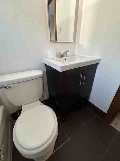 338 Jericho Tpke - Photo 3 of 14