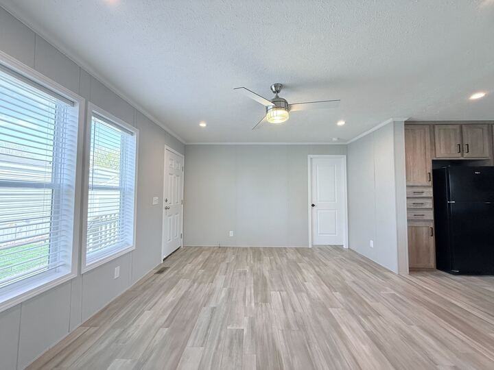 29811 W Essex Ct #114 - Photo 4 of 35