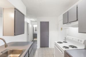 featured image of 1224 E Saginaw St