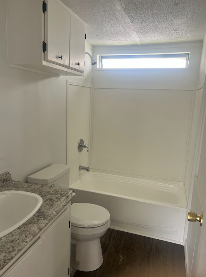 7017 Silver Lake Dr - Photo 4 of 5