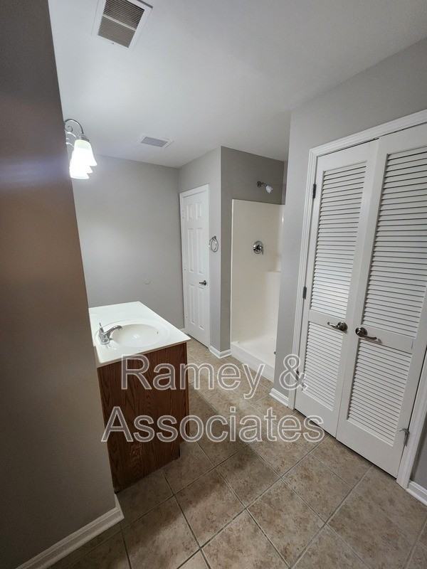 3802 Falcon Crest Dr #125 - Photo 5 of 19