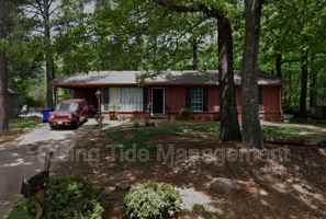 featured image of 428 Woodland Ct Ne