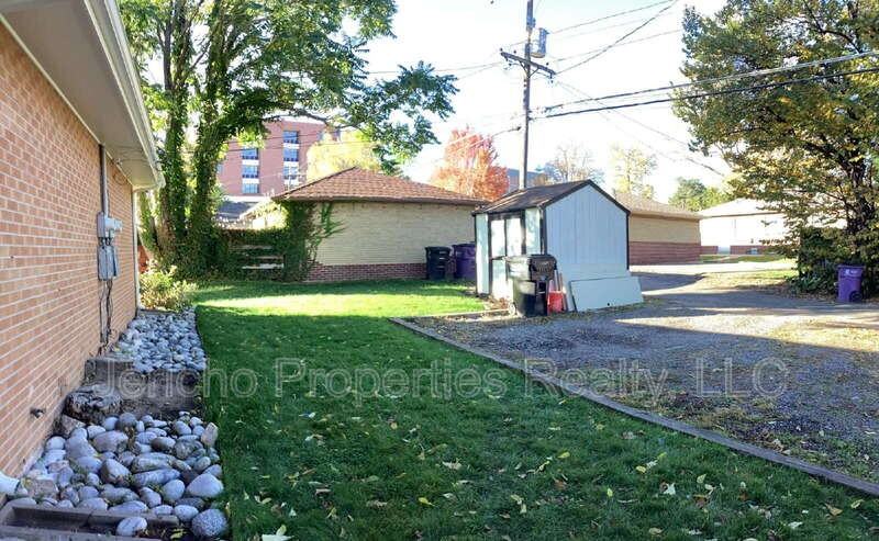 2463 S Corona St - Photo 7 of 7