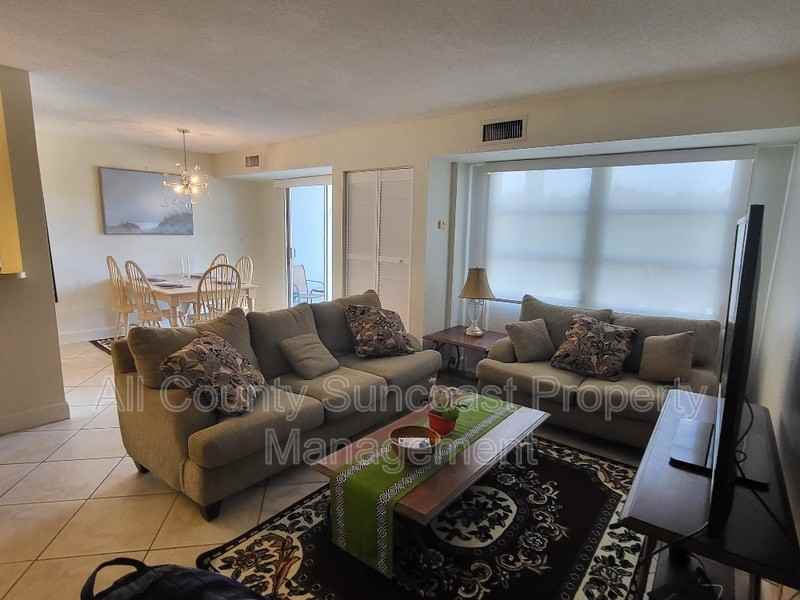 3315 58th Ave S #311 - Photo 3 of 8