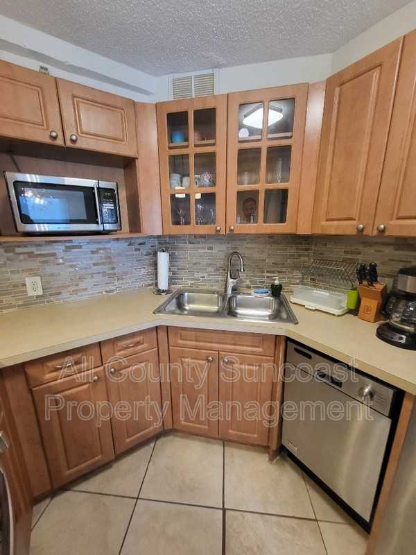 3315 58th Ave S #311 - Photo 5 of 8