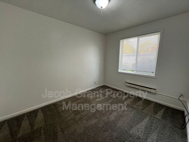 575 Tiger Ave #24 - Photo 5 of 7