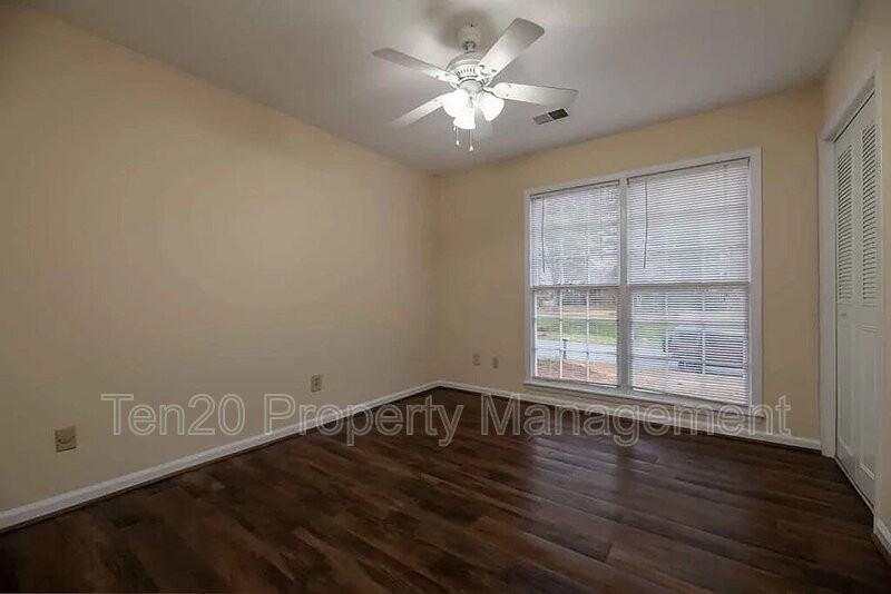 5207 Grady Drive - Photo 7 of 21