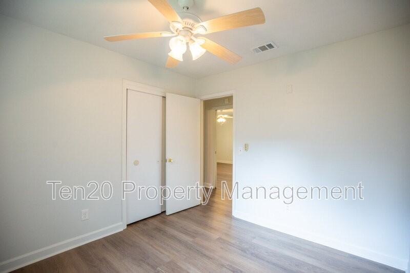 4034 Savannah Dr - Photo 7 of 23