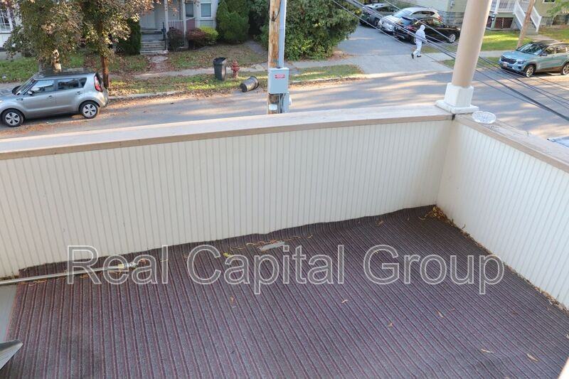 704 Shave Ct #2 - Photo 7 of 21