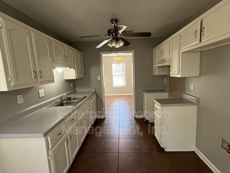 6404 Ragan Farm Dr - Photo 6 of 15