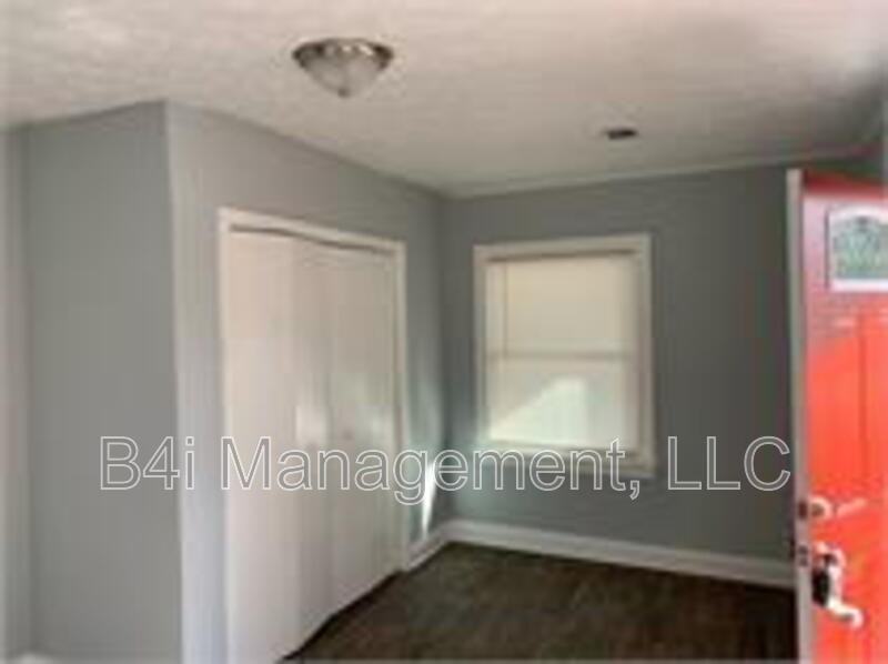 1108 Mable St Sw - Photo 7 of 10