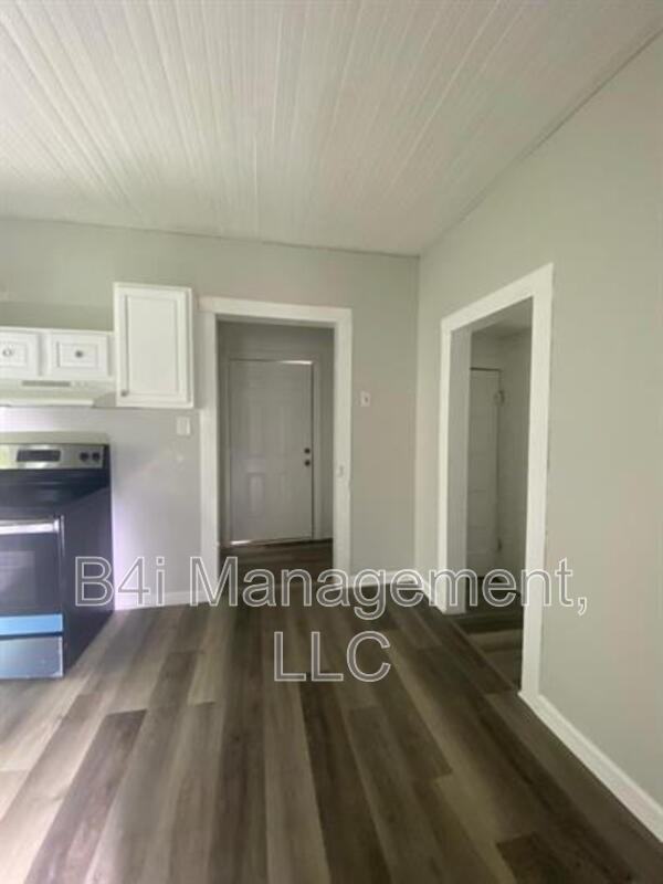 2235 Irwinton Rd - Photo 3 of 17