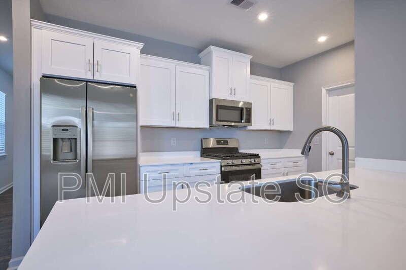 405 Mariene Drive - Photo 3 of 33