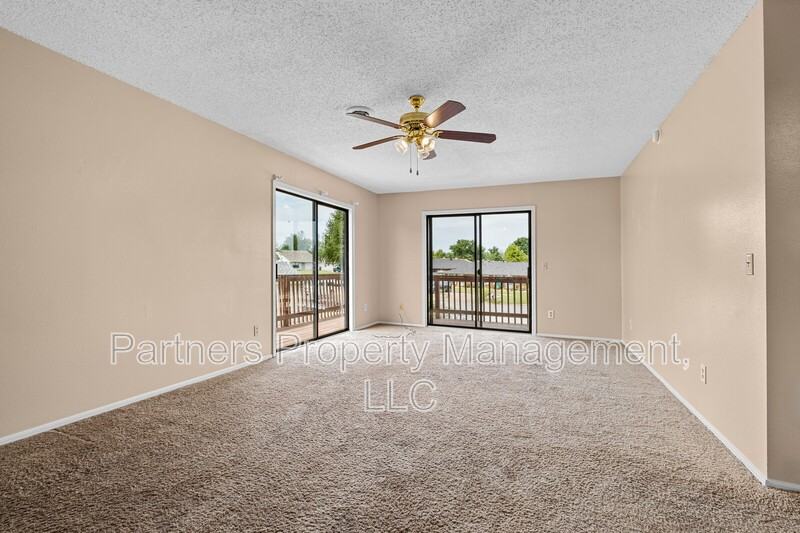 1318 W Centennial Dr - Photo 2 of 19