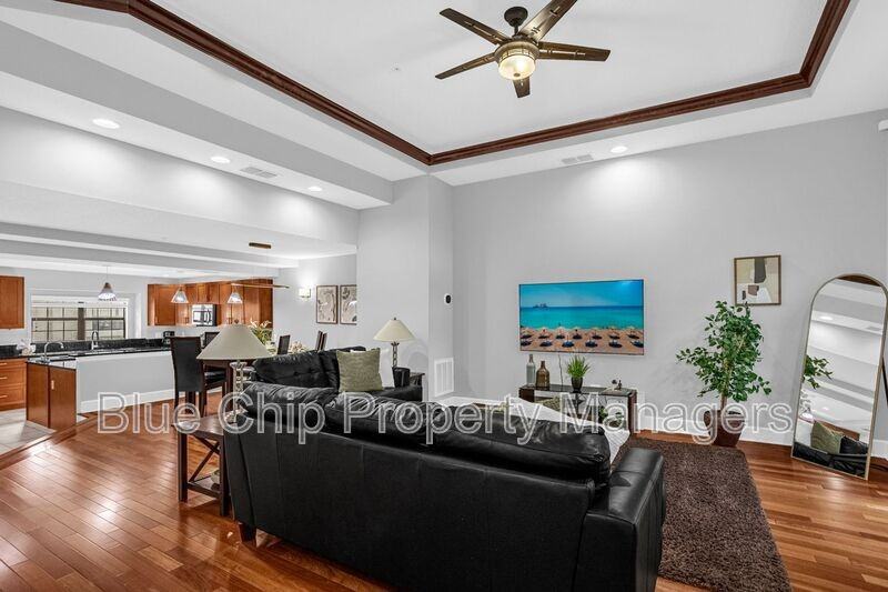 14518 Damai Ln - Photo 2 of 40