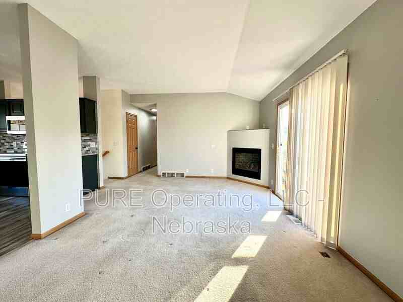 11657 Bauman Ave - Photo 5 of 26