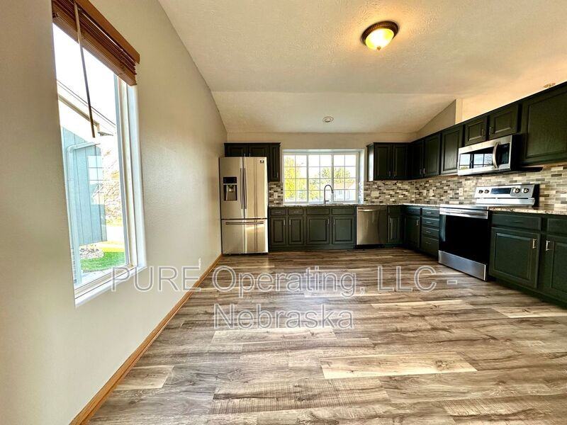 11657 Bauman Ave - Photo 6 of 26