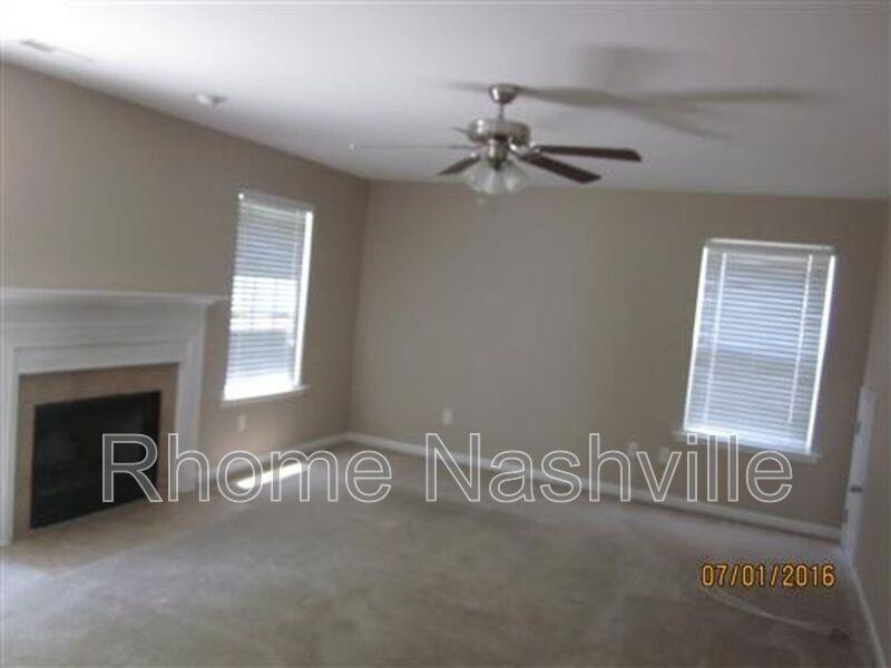 3413 Whitesail Ct - Photo 4 of 20