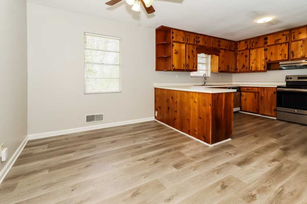 416 Tanner Rd - Photo 5 of 16