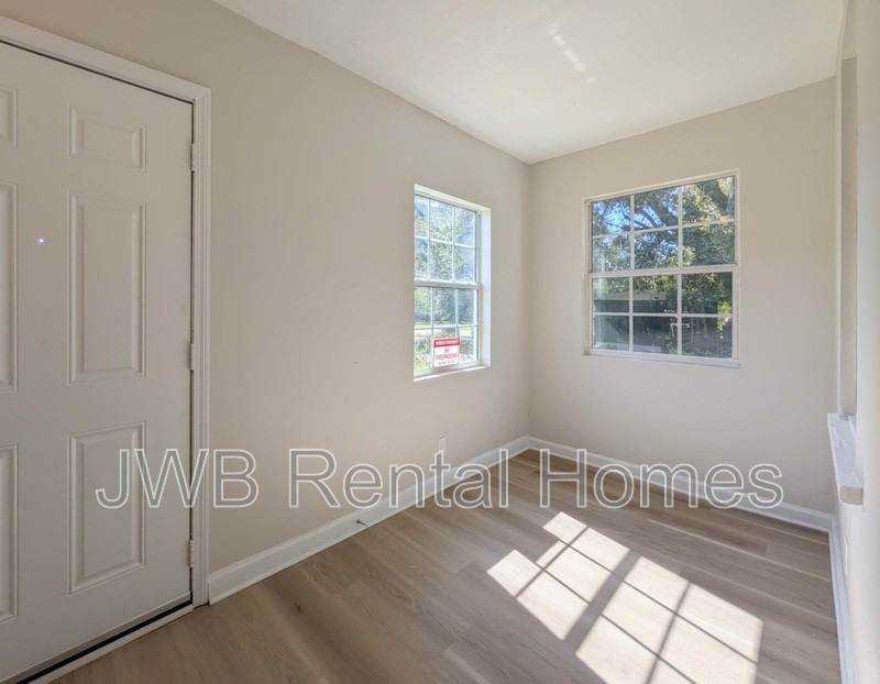 1741 Callahan St - Photo 7 of 18