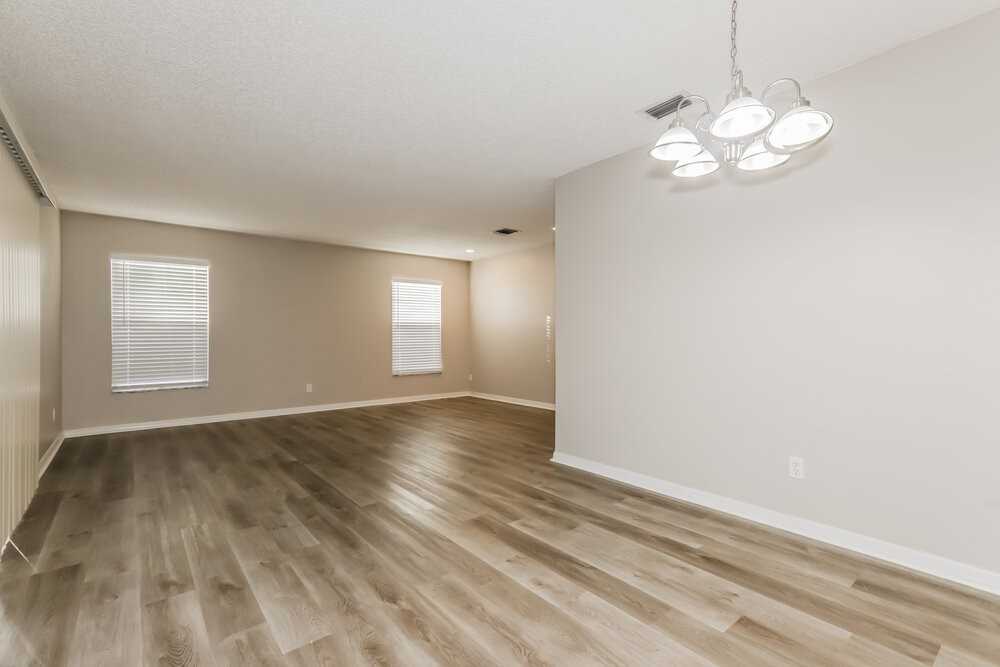 504 Mahogany Dr - Photo 4 of 16