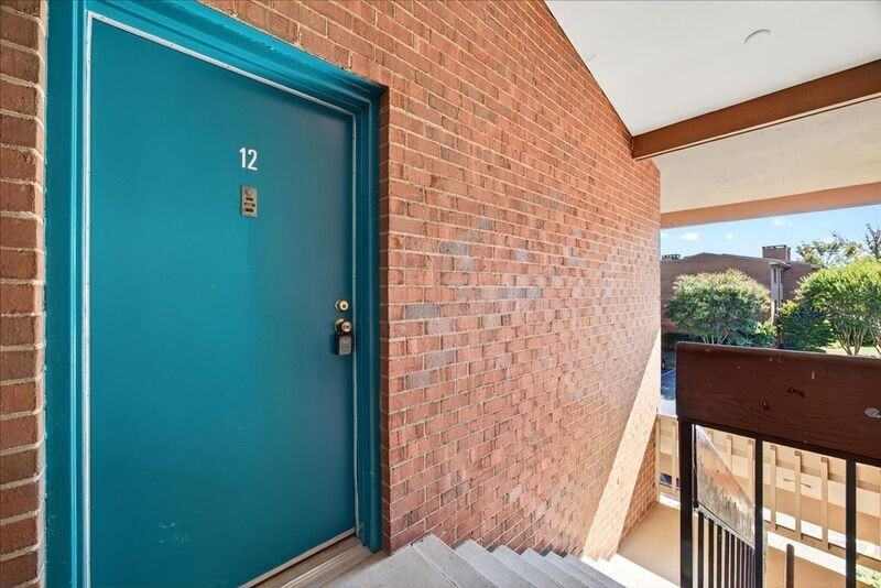 113 Turtle Creek Rd - Photo 2 of 17